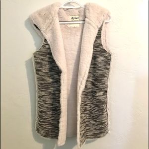 Dylan faux fur-lined vest